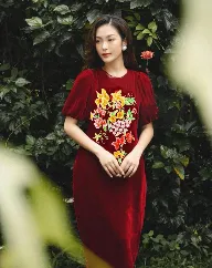 Váy nhung biểu tượng của sự tinh tế và quý phái