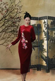 Váy nhung biểu tượng của sự tinh tế và quý phái