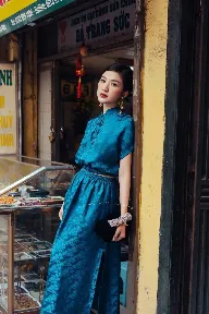 Váy nhung biểu tượng của sự tinh tế và quý phái